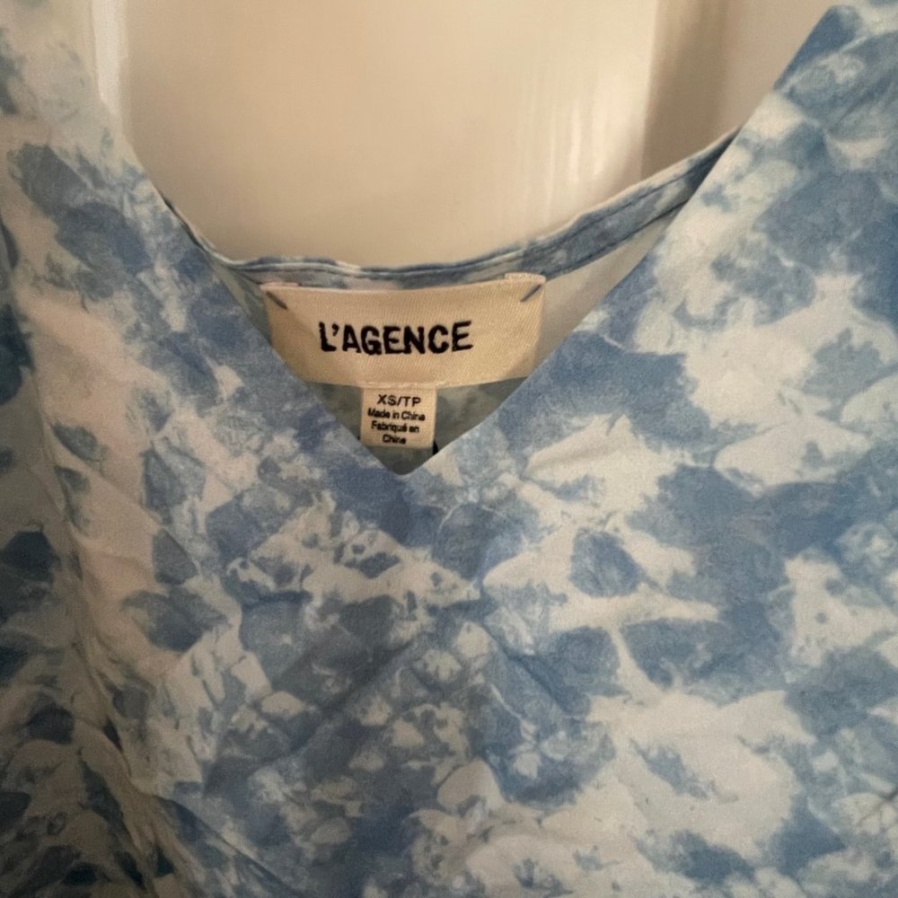 New L'Agence Jane V Neck Silk Tank Top Ivory and Seamist Size XS - Picture 3 of 6